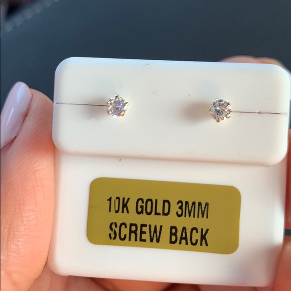 10K Yellow Gold Push Back Round cut Earrings - Picture 2 of 8